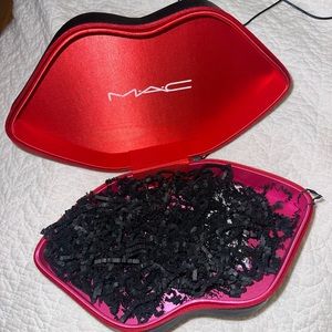 Mac Cosmetics Lip case